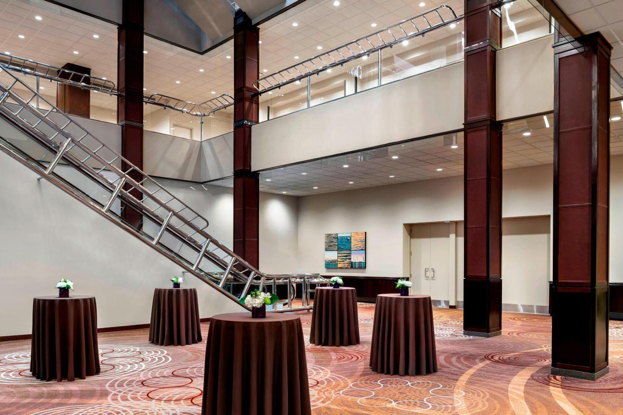 Sheraton Centre Toronto Hotel Exterior foto
